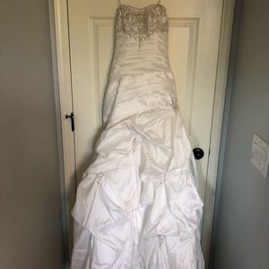 Size 2 Asymmetrical Mermaid wedding dress